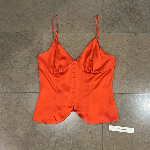 Reformation Lumi Silk Charmeuse V-Neck Sleeveless Camisole Top (Red Coral) - Picture 11 of 16